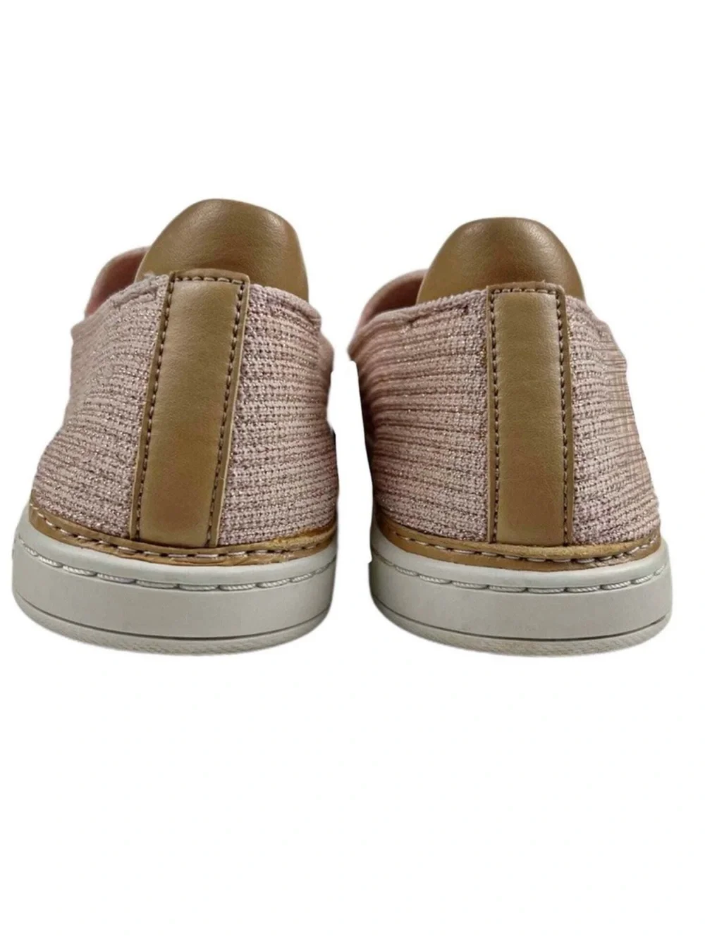 UGG Women’s Slip-On Blush Knit Loafer Sz 7